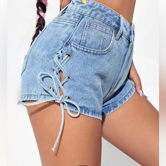 High rise lace up festival shorts - Picture 2 of 10